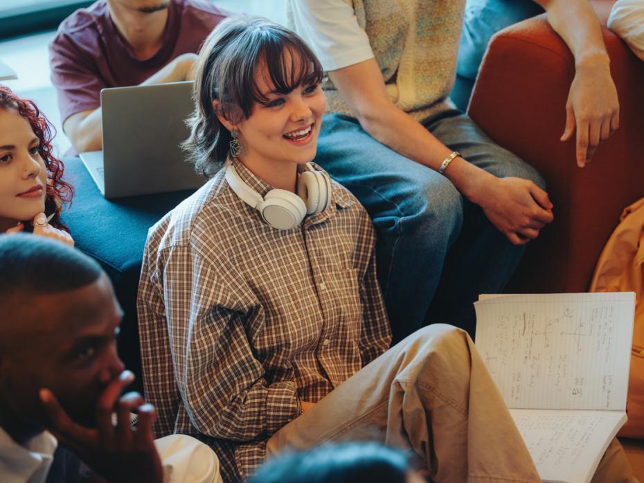 A neurodivergent student participatin gin a class discussion