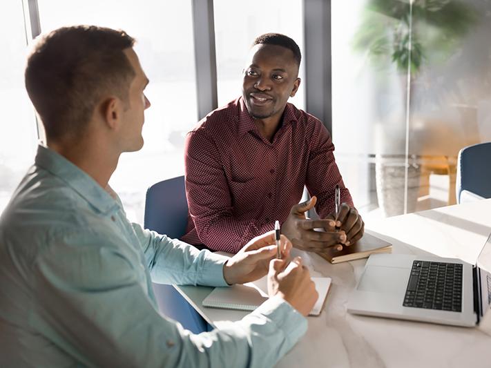 Student and supervisor in a meeting