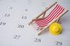 Deck chair and hat on a calendar